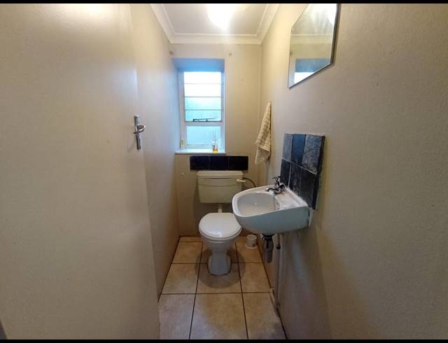 3 BEDROOM PROPERTY TO RENT IN FLORIDA LAKE